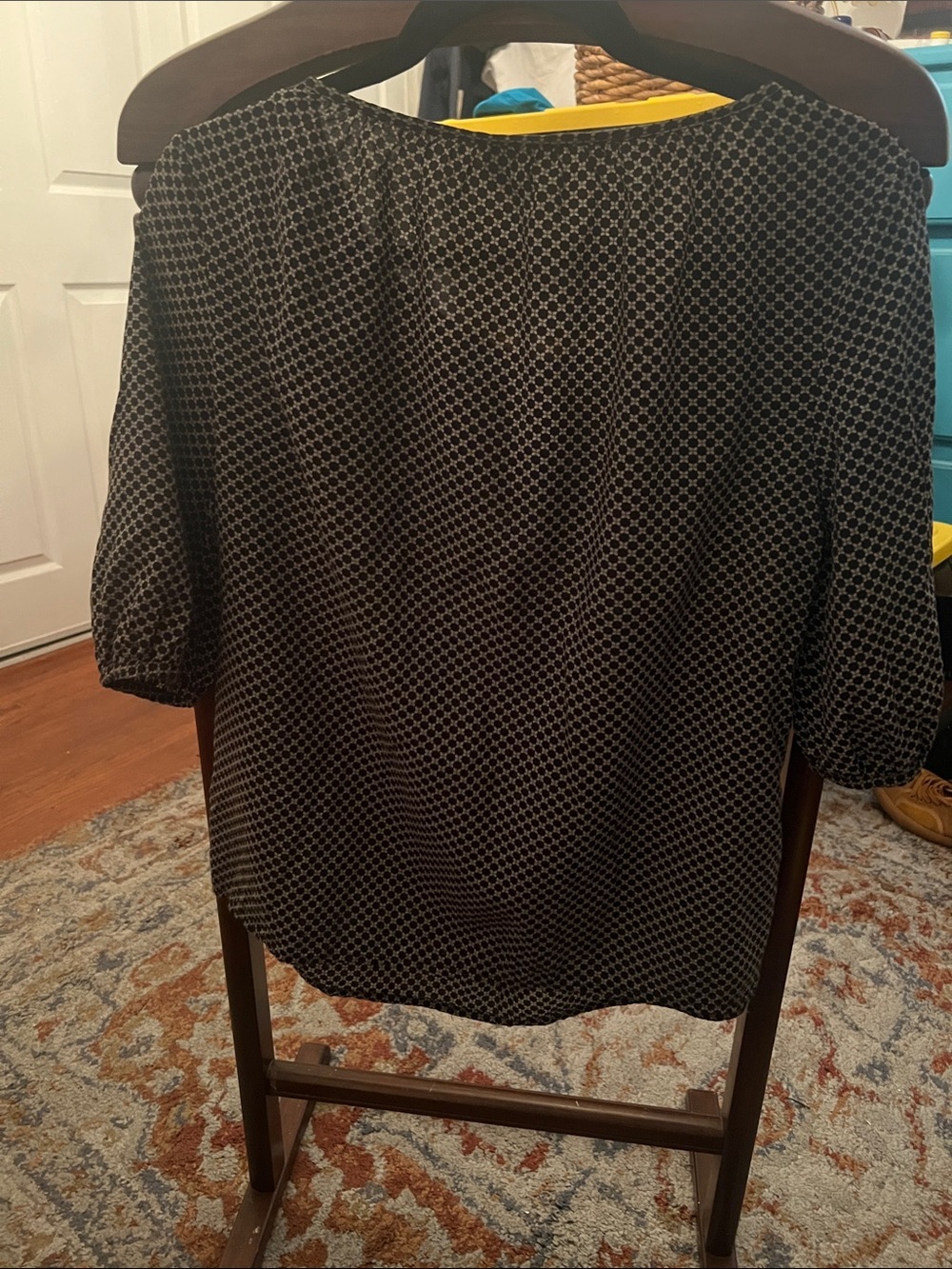 Liz Claiborne Black and Cream Tie-Front Geometric Blouse - Picture 5 of 5